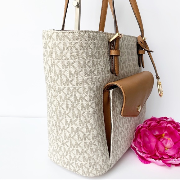 Michael Kors Jet Set Tote and Wallet Set - Picture 4 of 12